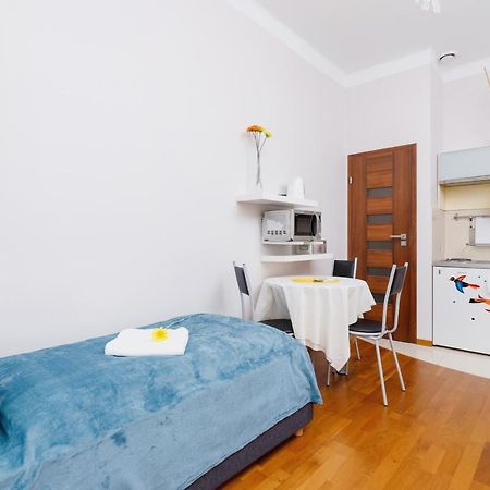 Apartamento Studio Krowoderska Kraków by Renters Exterior foto