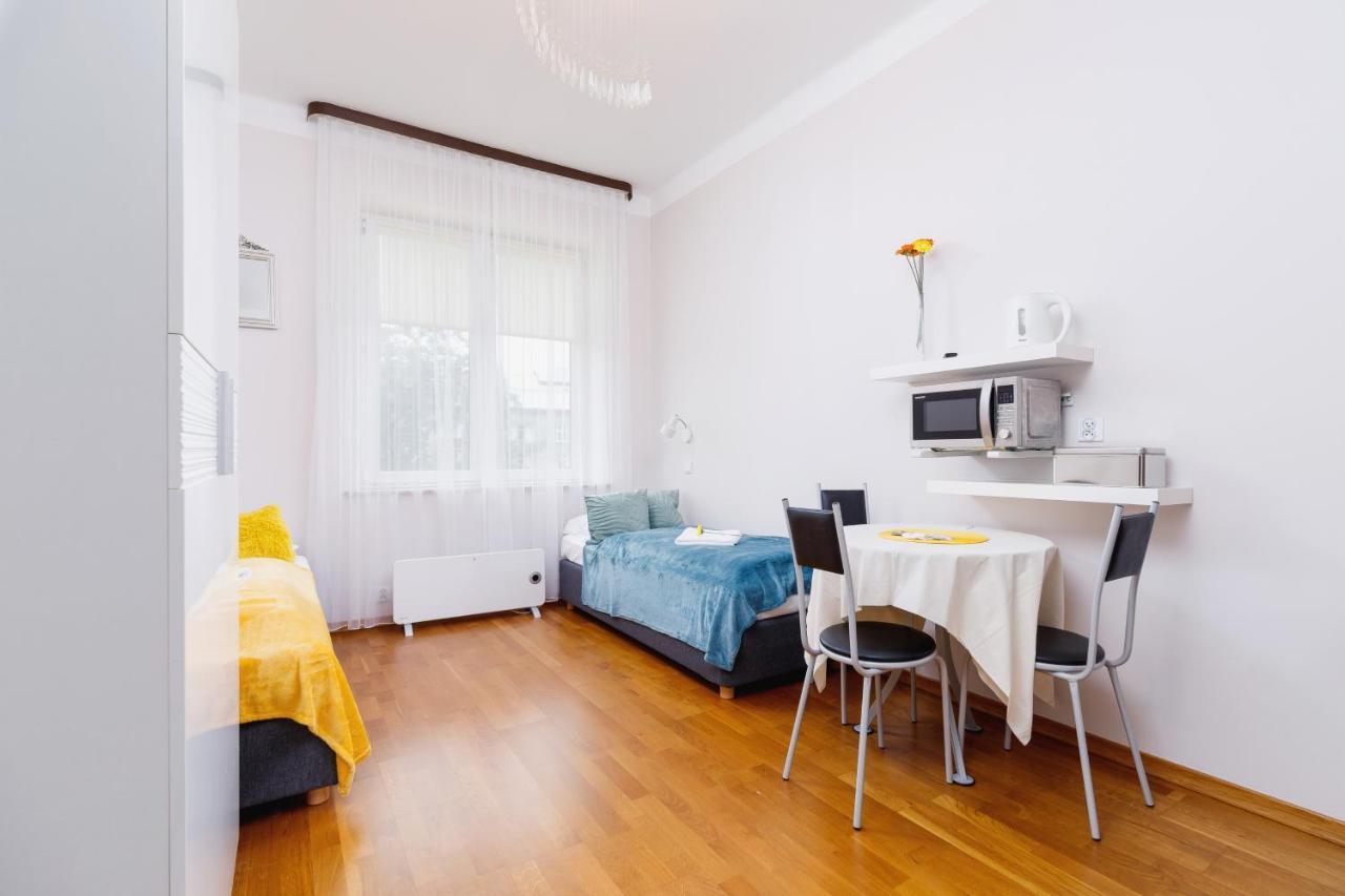 Apartamento Studio Krowoderska Kraków by Renters Exterior foto