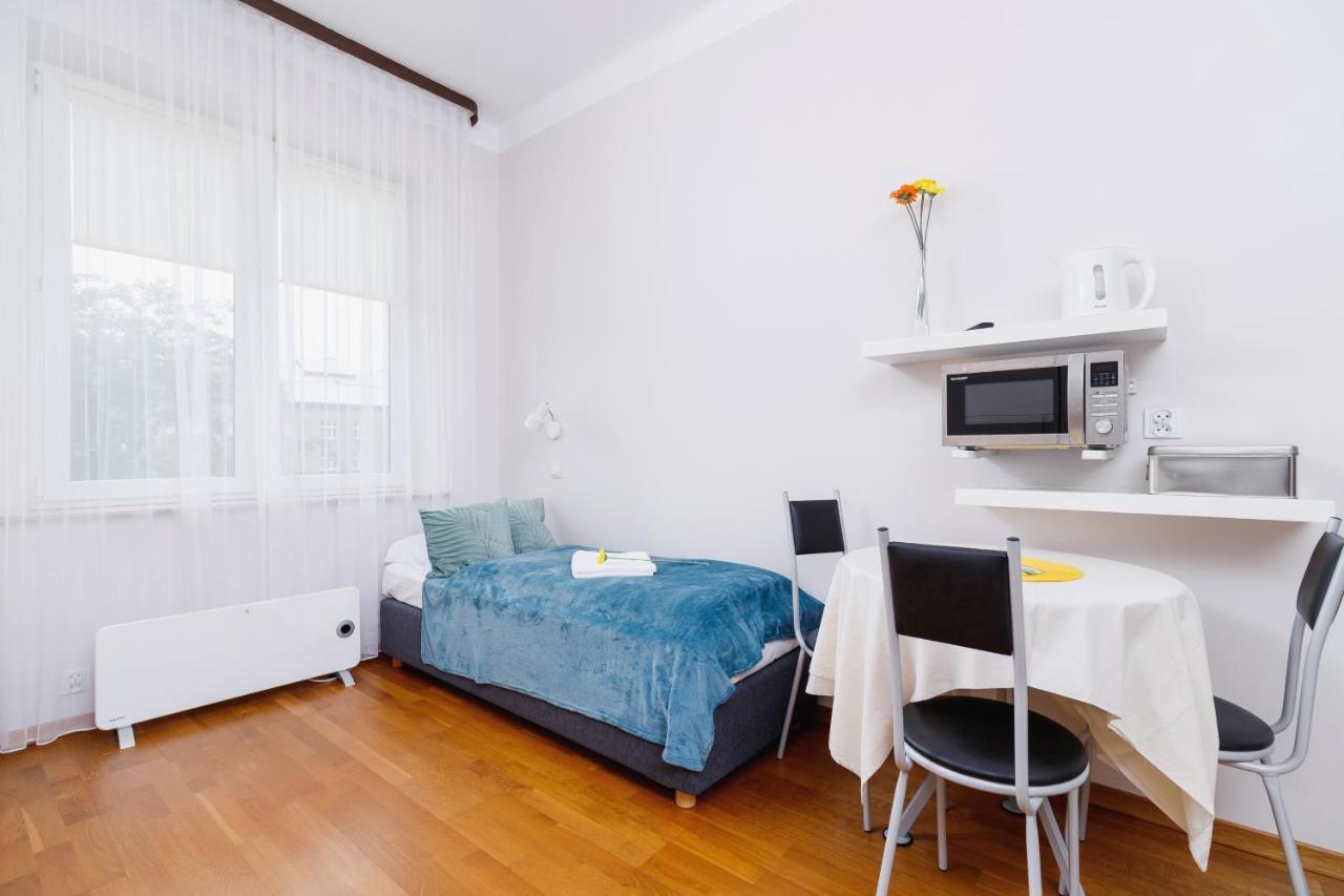 Apartamento Studio Krowoderska Kraków by Renters Exterior foto